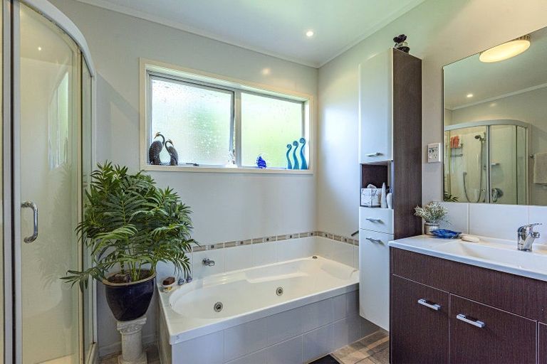 Photo of property in 2/3 Whangarei Heads Road, Onerahi, Whangarei, 0110