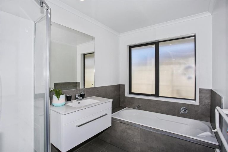 Photo of property in 4 Matawai Puna Drive, Pukekohe, 2120