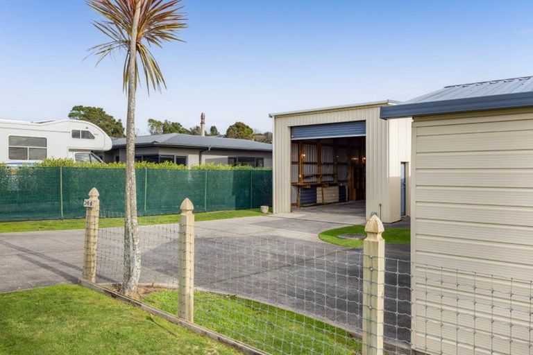 Photo of property in 106 Smart Road, Glen Avon, New Plymouth, 4312
