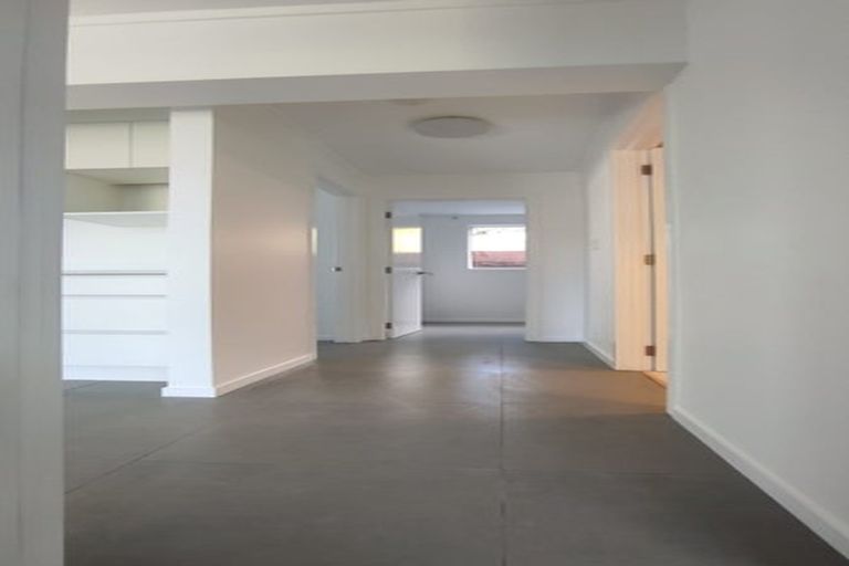 Photo of property in 18 Gretel Place, Hillcrest, Auckland, 0627