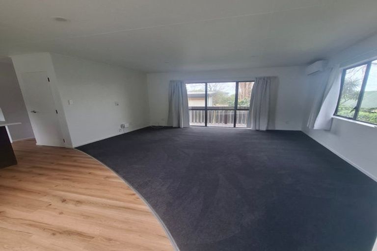 Photo of property in 52b Seddon Street, Waikanae, 5036