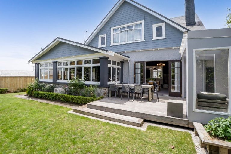 Photo of property in 34 Robe Street, New Plymouth, 4310