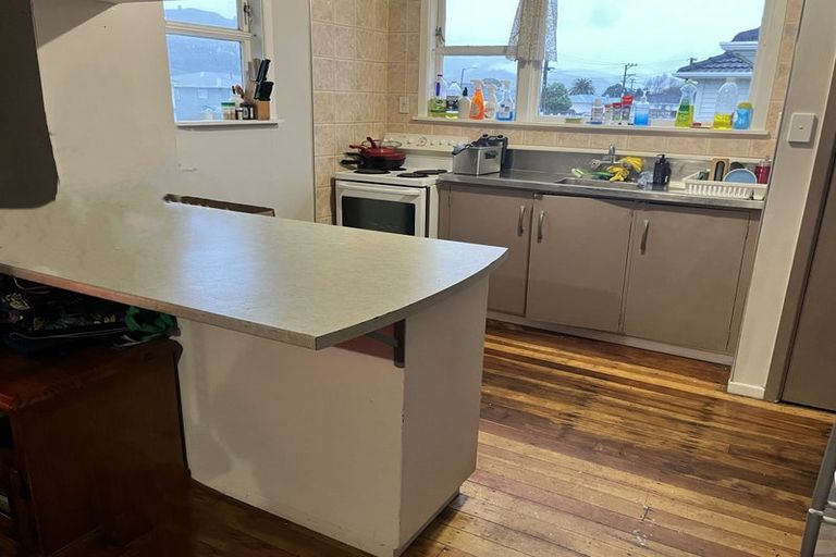 Photo of property in 249 Wellington Road, Wainuiomata, Lower Hutt, 5014