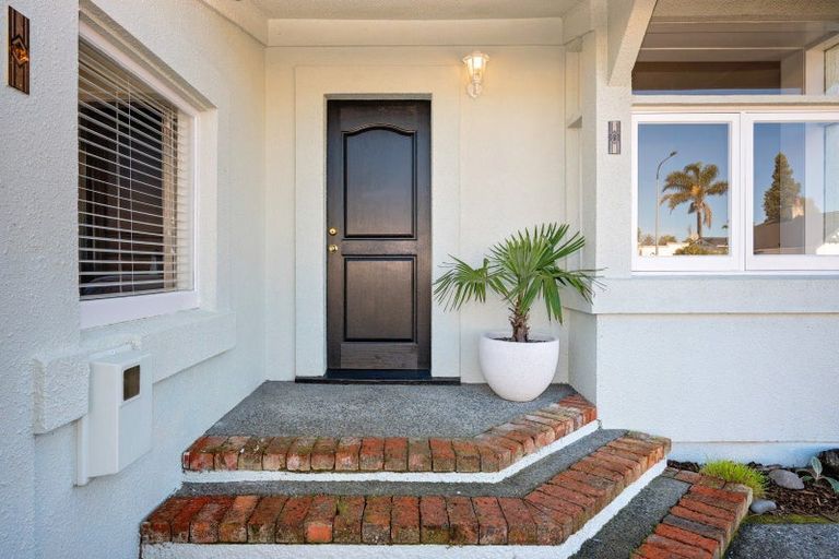 Photo of property in 9 Kinross White Street, Napier South, Napier, 4110