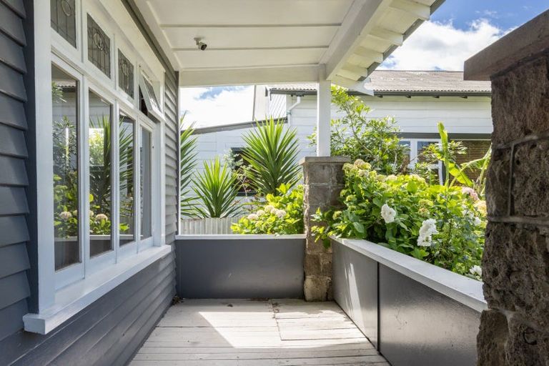 Photo of property in 275 Georges Drive, Napier South, Napier, 4110