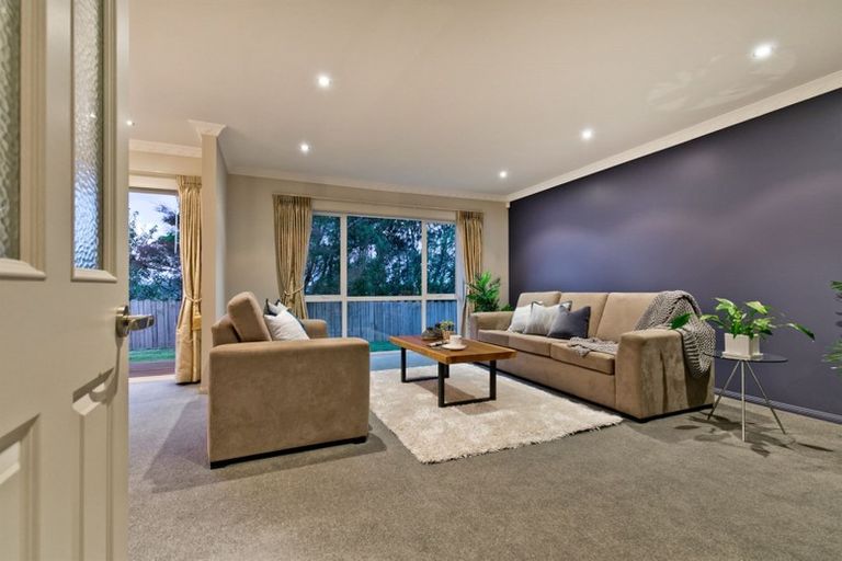 Photo of property in 41 Sapperton Drive, Henderson, Auckland, 0612