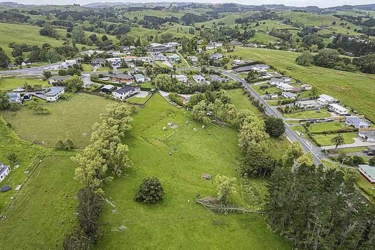 Photo of property in 9 Bickerstaffe Road, Maungaturoto, 0520