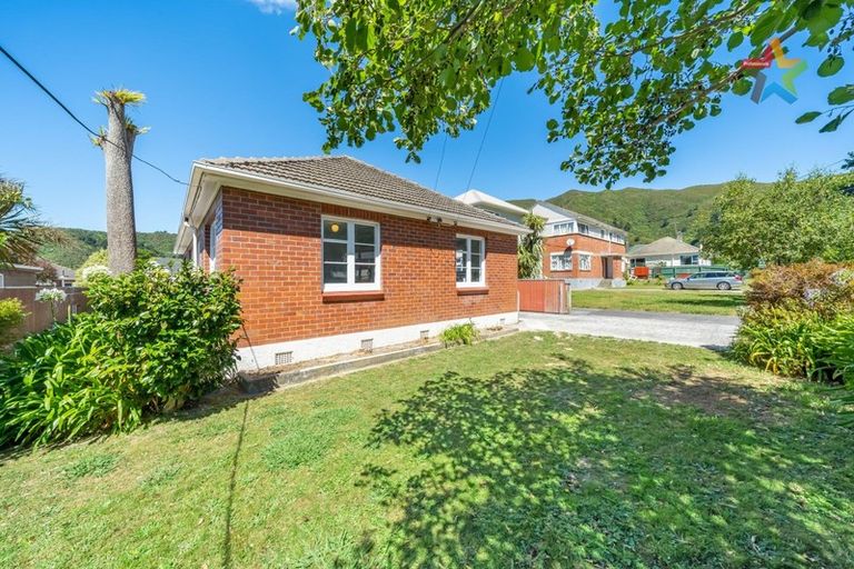 Photo of property in 92 Judd Crescent, Naenae, Lower Hutt, 5011