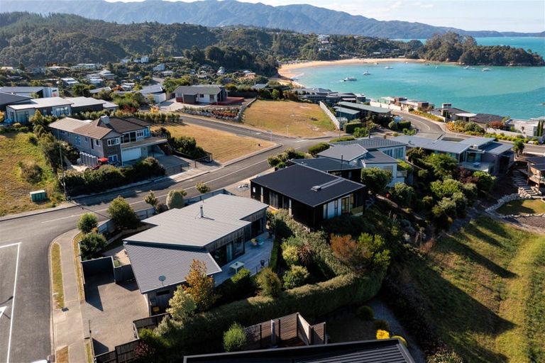 Photo of property in 1 Tarepa Court, Kaiteriteri, Motueka, 7197