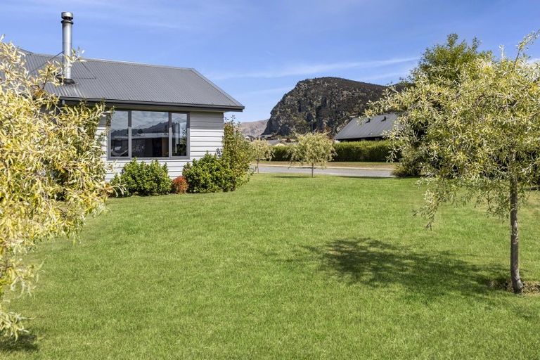 Photo of property in 7 Wren Street, Albert Town, Wanaka, 9305