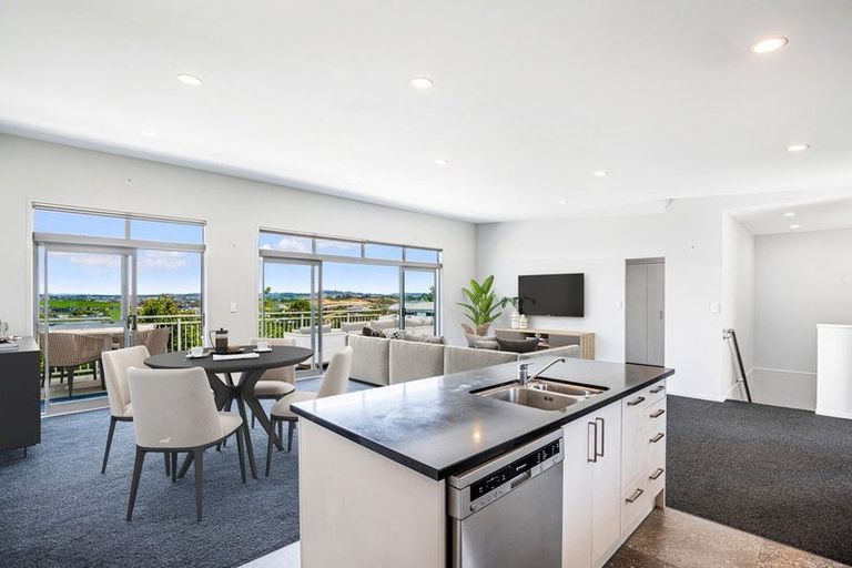 Photo of property in 66 Maire Road, Orewa, 0931