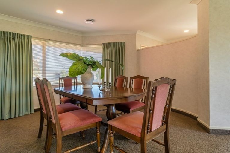 Photo of property in 4 Kingsgate Row, Havelock North, 4130