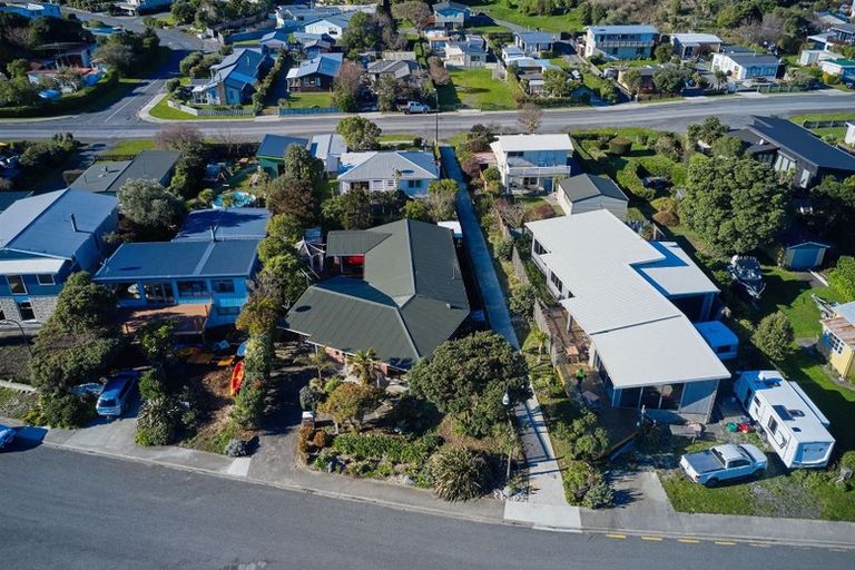 Photo of property in 4 Moa Road, South Bay, Kaikoura, 7300