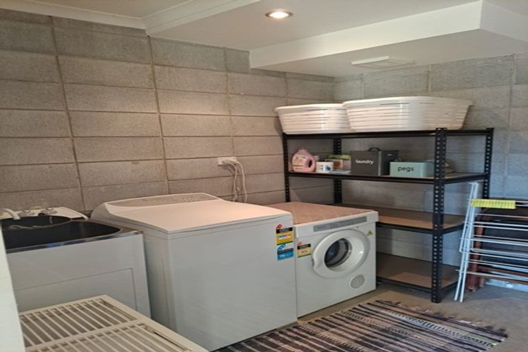 Photo of property in The Strand, 1/16 Ronald Street, Strandon, New Plymouth, 4312