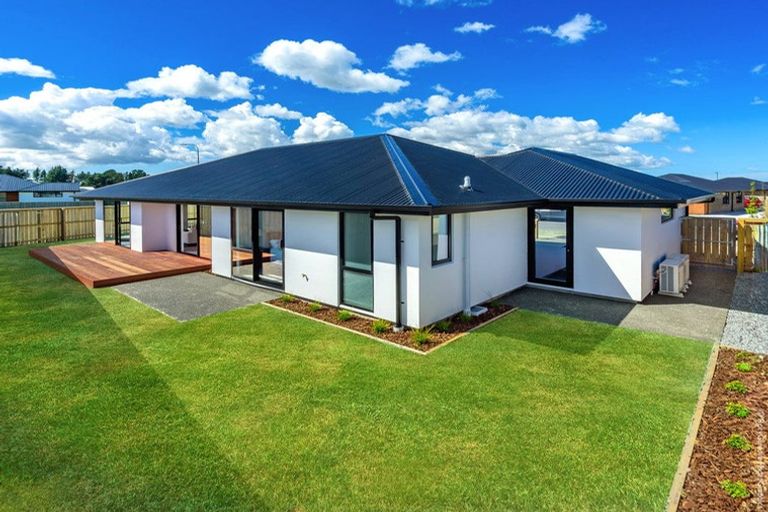 Photo of property in 28 Monarch Drive, Rolleston, 7614