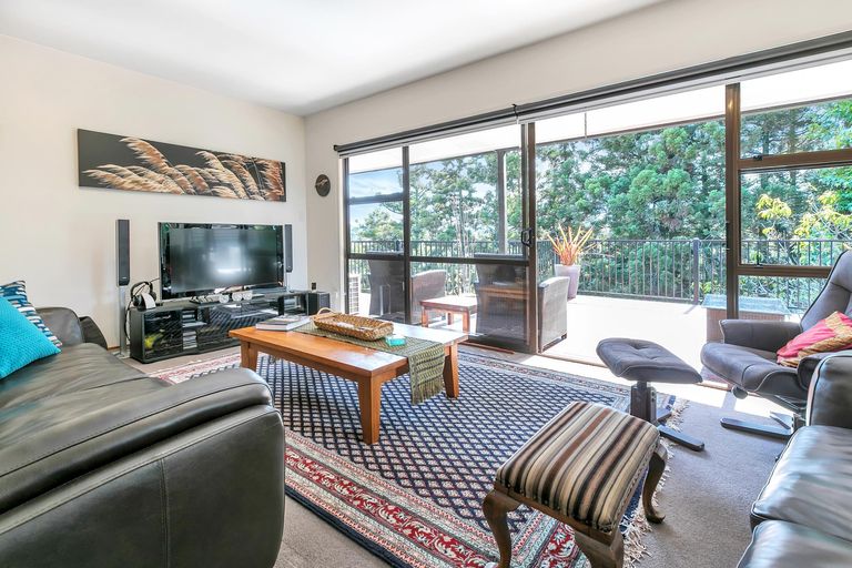 Photo of property in 367 Triangle Road, Henderson, Auckland, 0610