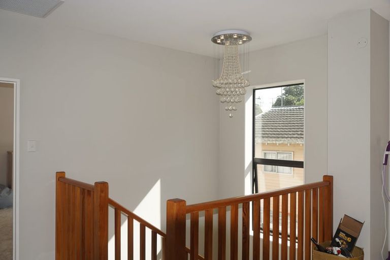 Photo of property in 83a Lake Road, Northcote, Auckland, 0627