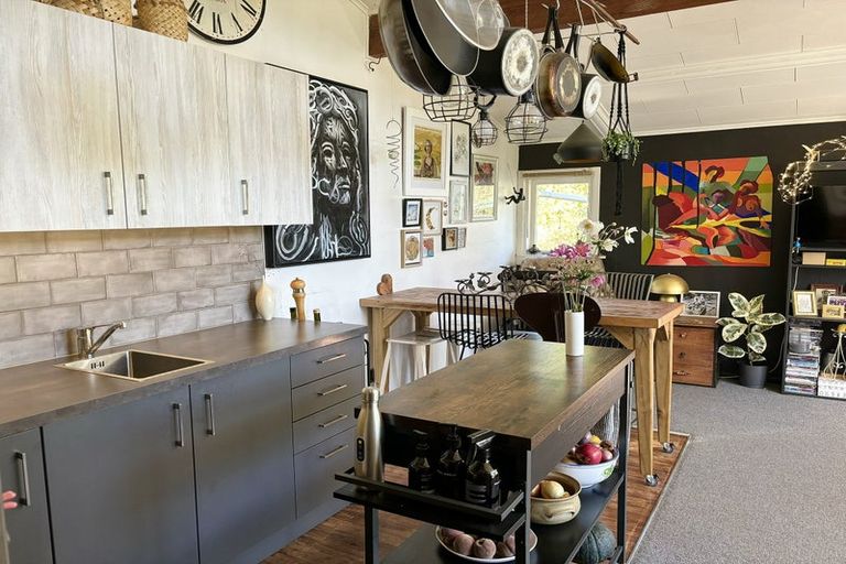 Photo of property in 32 Phillips Street, Tikokino, Waipawa, 4273