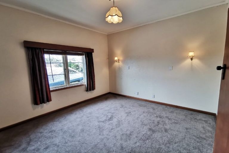 Photo of property in 130 Lake Crescent, Hamilton Lake, Hamilton, 3204