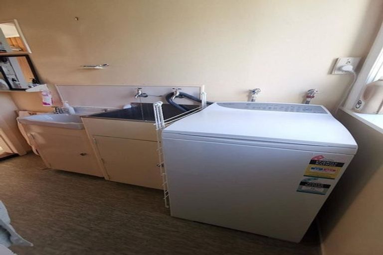 Photo of property in 65 Pirie Street, Mount Victoria, Wellington, 6011