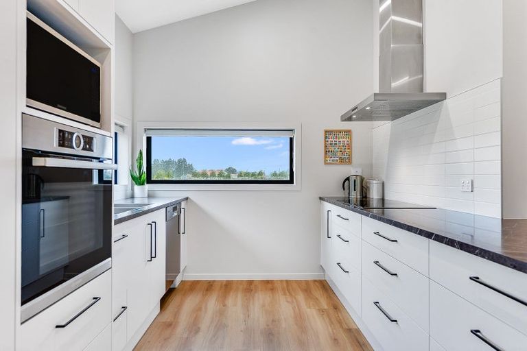 Photo of property in 21 Wairua Avenue, Baverstock, Hamilton, 3200