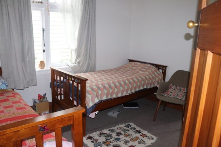 Photo of property in 19 Donald Street, Karori, Wellington, 6012