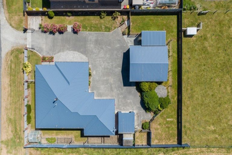 Photo of property in 37 Manse Street, Edendale, 9825