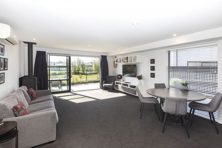 Photo of property in 19 Albert Sheppard Close, Yaldhurst, Christchurch, 8042