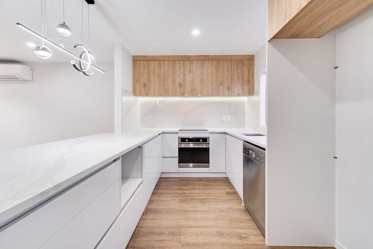 Photo of property in 7a Gambare Place, Wattle Downs, Auckland, 2103