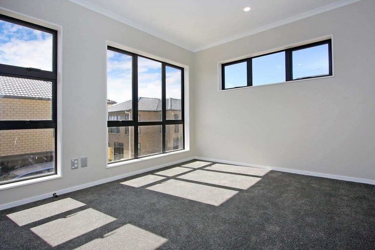 Photo of property in 6 Goyal Lane, Pakuranga, Auckland, 2010