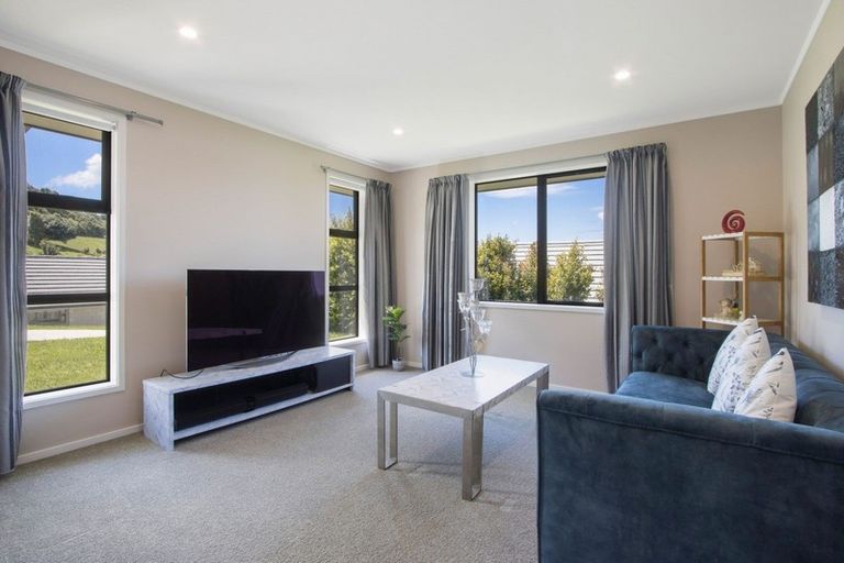 Photo of property in 3 Lakeside Terrace, Omokoroa, 3114