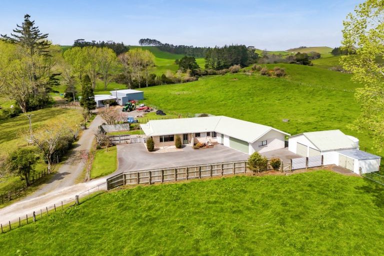 Photo of property in 32 Davis Road, Waiongana, Inglewood, 4389