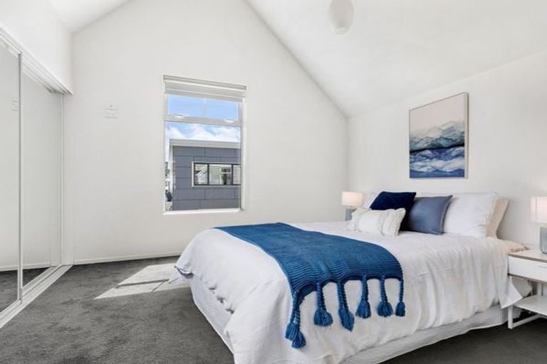 Photo of property in Pirie Street Townhouses, 31/35 Pirie Street, Mount Victoria, Wellington, 6011