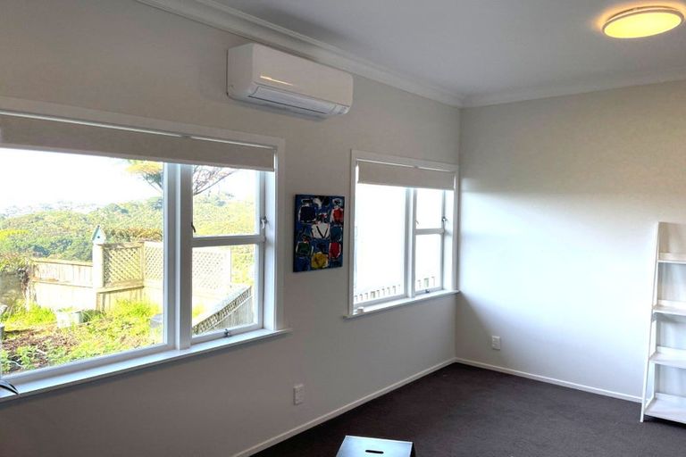 Photo of property in 10 Highbury Road, Highbury, Wellington, 6012