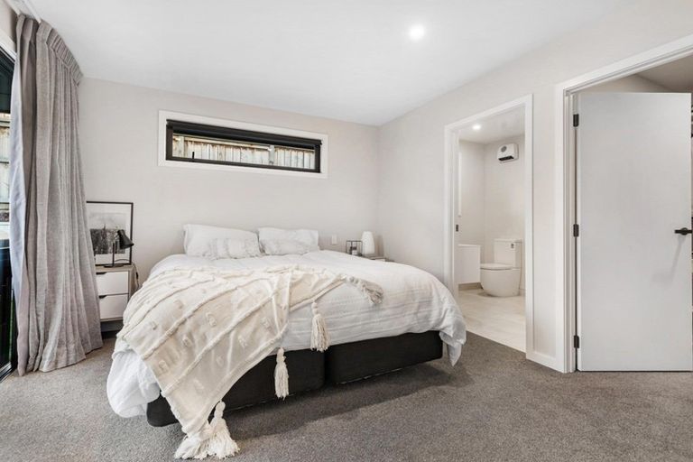 Photo of property in 5 Howden Drive, Jacks Point, 9371