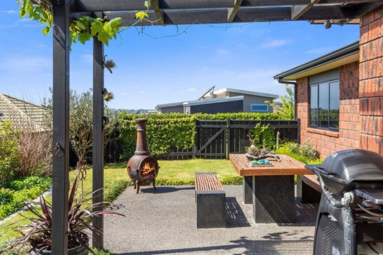 Photo of property in 11 Holyoake Terrace, Omokoroa, 3114