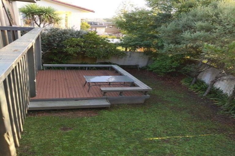 Photo of property in 6 Longwood Place, Forrest Hill, Auckland, 0620