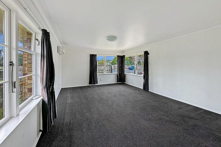 Photo of property in 11 Mcdougall Street, Manurewa East, Auckland, 2102
