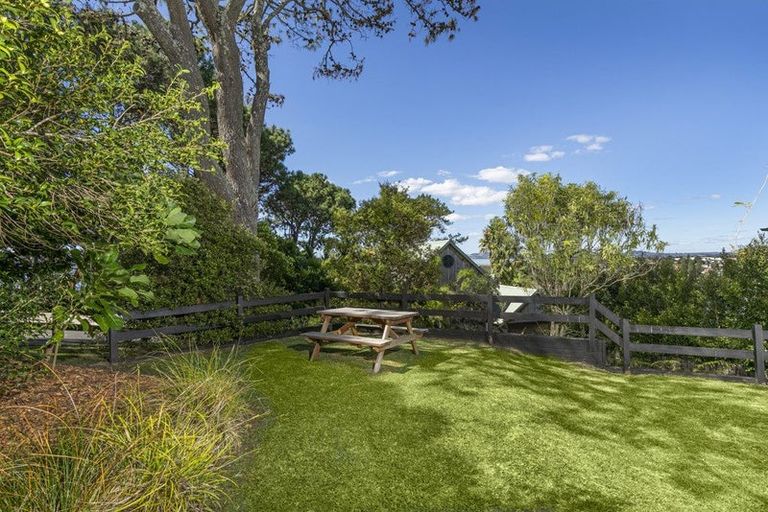 Photo of property in 199 West Harbour Drive, West Harbour, Auckland, 0618