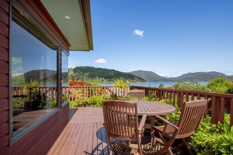 Photo of property in 5732 Kenepuru Road, Waitaria Bay, Picton, 7282