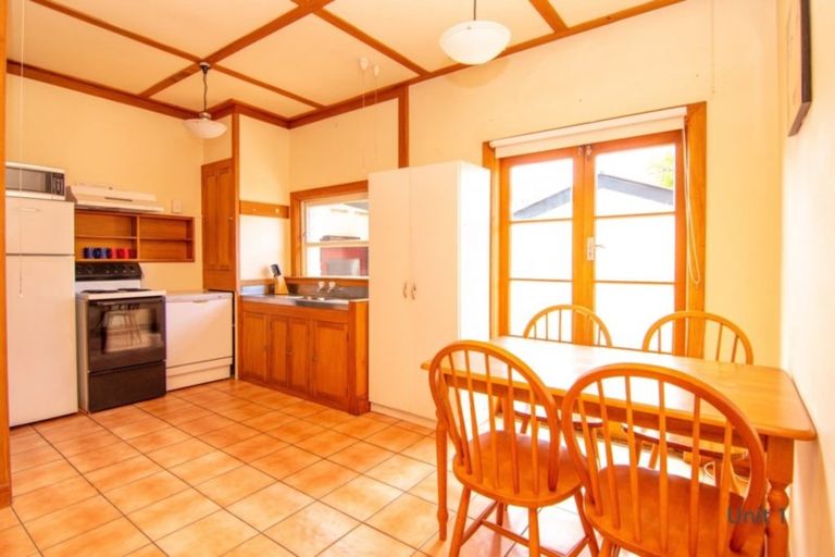 Photo of property in 353 Featherston Street, Palmerston North, 4414