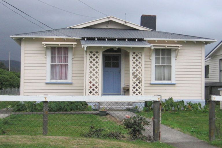 Photo of property in 14 Elizabeth Street, Moera, Lower Hutt, 5010