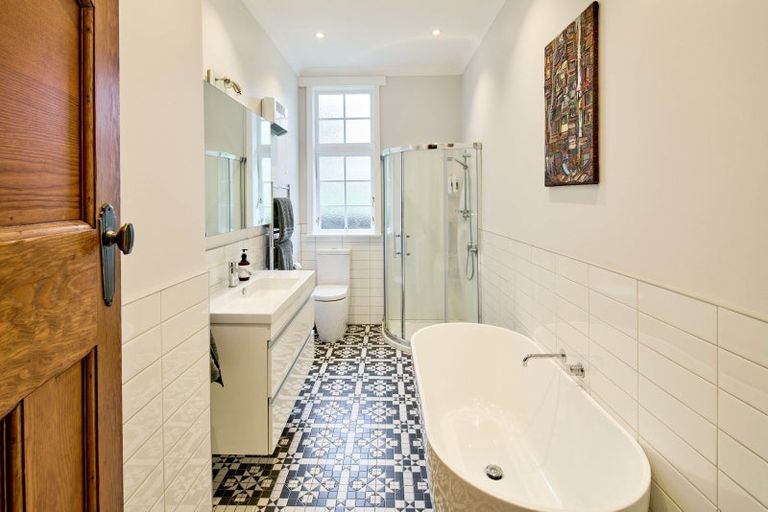 Photo of property in 44 Glen Road, Kelburn, Wellington, 6012