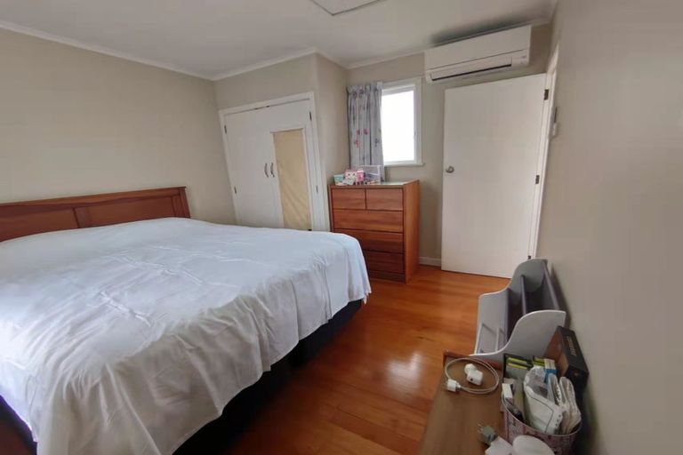 Photo of property in 1/9 Titoki Street, Te Atatu Peninsula, Auckland, 0610