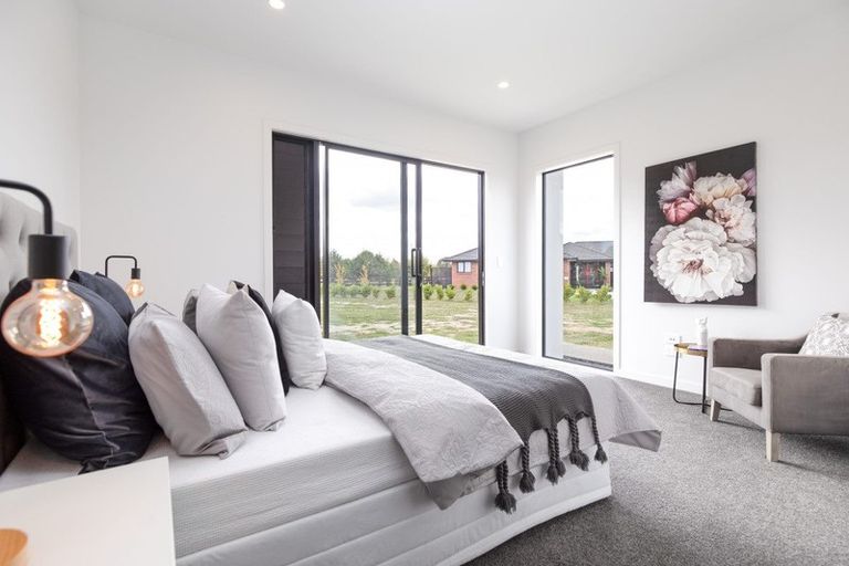 Photo of property in 35 Mike Smith Drive, Cambridge, 3434