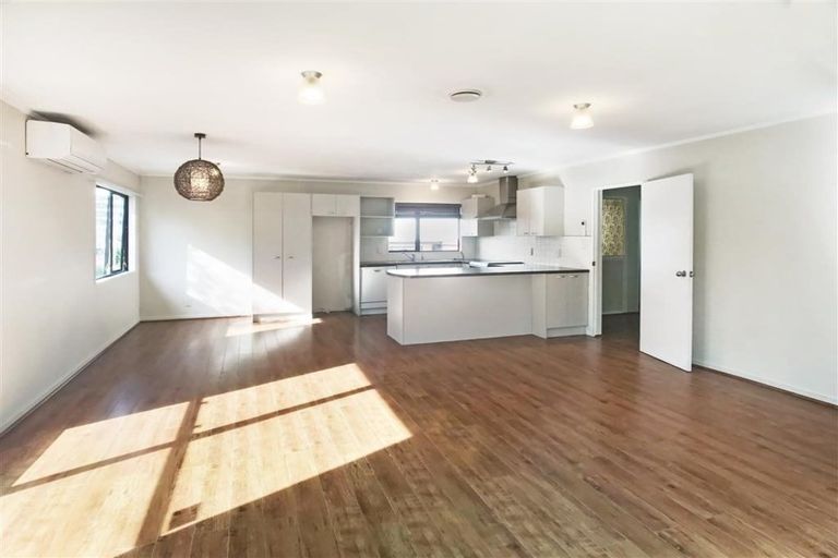 Photo of property in 25a Longford Street, Mount Wellington, Auckland, 1060