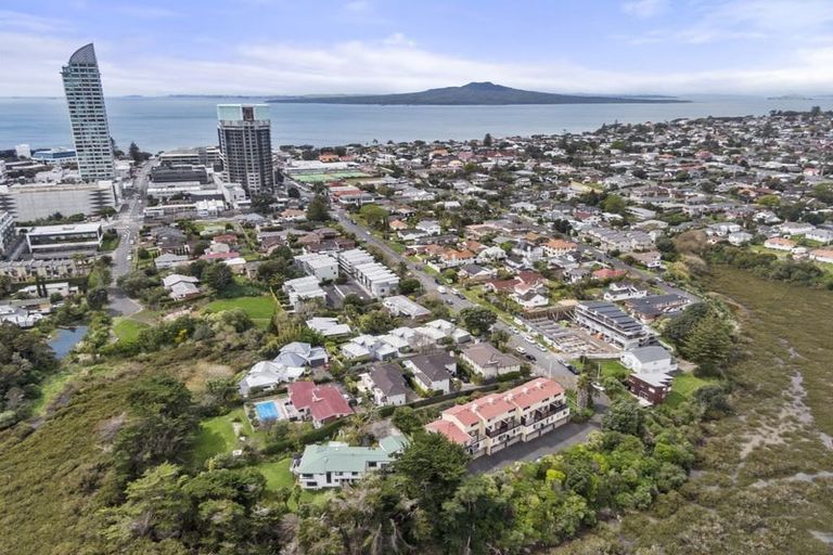 Photo of property in 45a Byron Avenue, Takapuna, Auckland, 0622