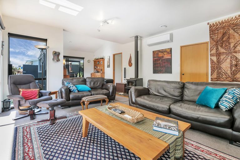 Photo of property in 367 Triangle Road, Henderson, Auckland, 0610