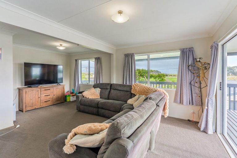 Photo of property in 75 Atkinson Avenue, Otaki Beach, Otaki, 5512