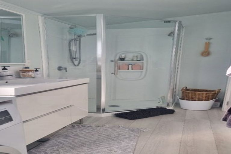 Photo of property in 147a Holly Road, St Albans, Christchurch, 8014